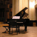 Pianist Severin von Eckardstein gestaltet in der Reihe "Auf schwarzen und weißen Tasten" einen Abend voller Klavierklänge