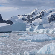 Die Geheimnisse im verborgenen Eis
