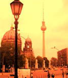 Der Täter hat in ganz Berlin Bomben gelegt, die er skrupellos zünden will