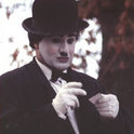 Charlie Chaplin starb 1977 - und wurde 1978 entführt! Vergnüglicher Krimi nach wahrer Begebenheit...