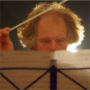 Der Chefdirigent der Gaechinger Cantorey, Hans-Christoph Rademann