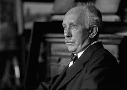 Daniel Harding bringt Henze, Haydn und Strauss zur Aufführung