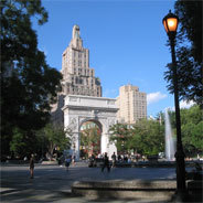 Am Ende wird Catherine ihr Leben lang alleine in dem großen Haus am Washington Square in New York leben